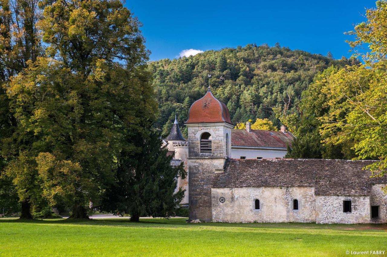 Chateau De Maillat Exterior photo